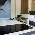 Plaza Elegant Suite By Evagelias Homes Volos *