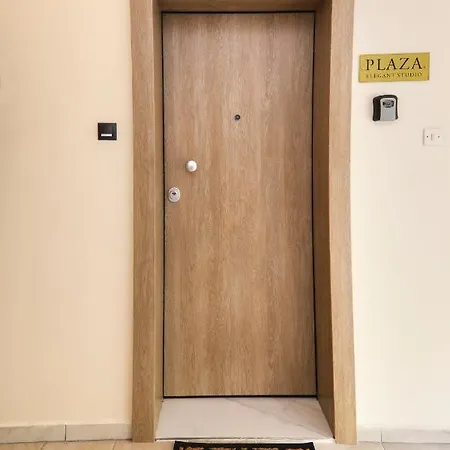 Plaza Elegant στο κέντρο του βόλου *