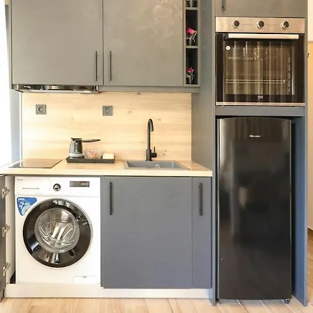 Plaza Elegant Center 沃洛斯