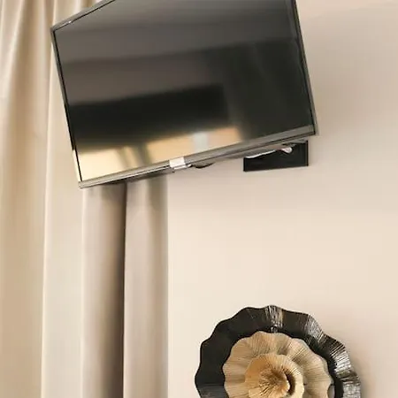 Plaza Elegant Center *