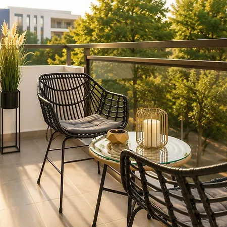 Plaza Elegant By Evagelias Homes *