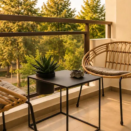 Plaza Elegant By Evagelias Homes