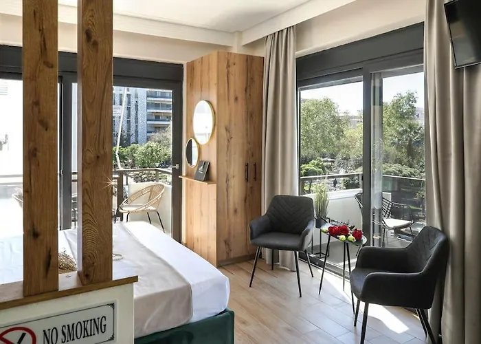 Plaza Elegant Center Volos