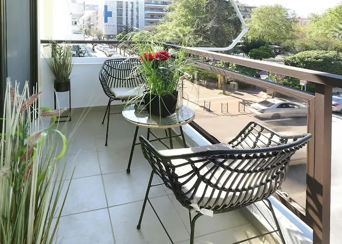 Plaza Elegant Center *